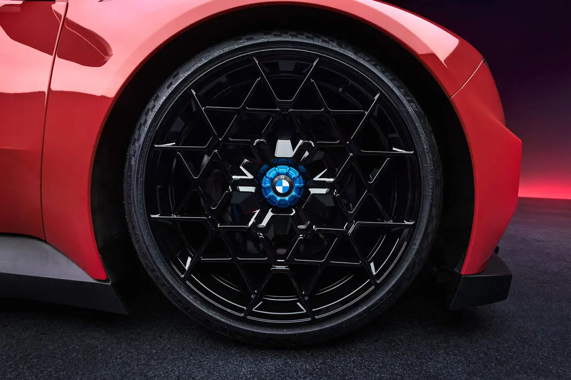 P90643863_highRes_bmw-m-concept-neue-k
