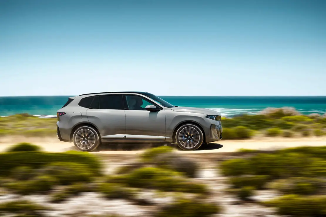 P90645993_highRes_bmw-ix5-60-xdrive-06