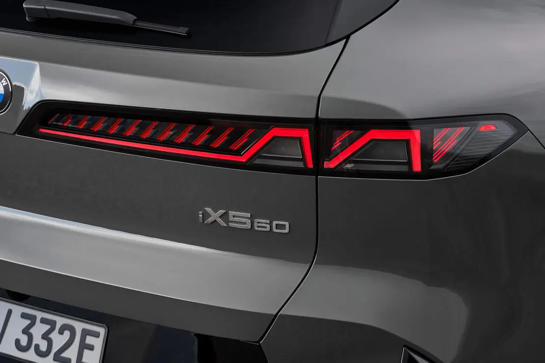 P90646024_highRes_bmw-ix5-60-xdrive-06