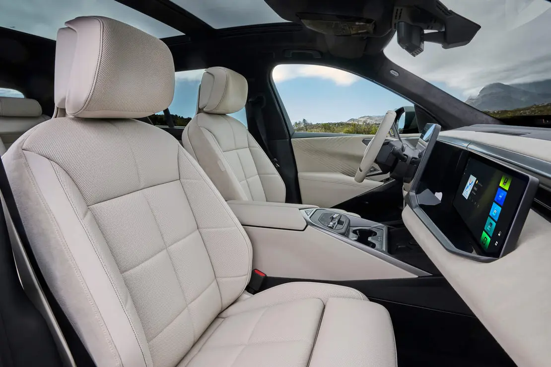 P90646029_highRes_bmw-ix5-60-xdrive-06
