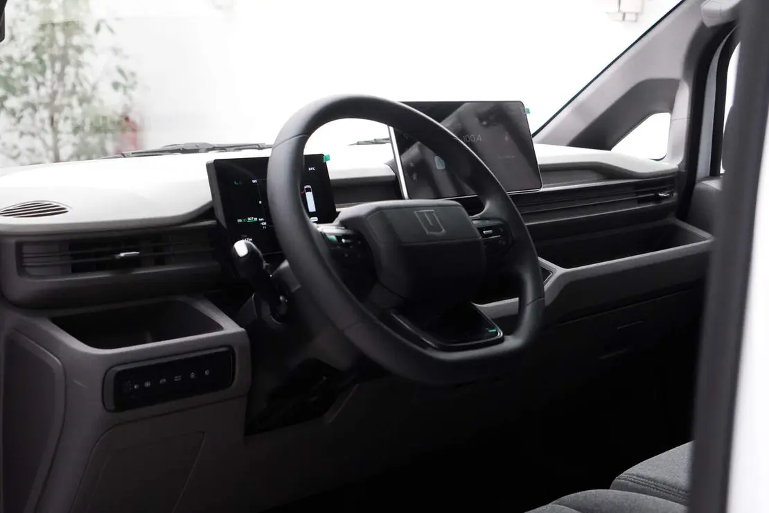 Interior de la Farizon V7E