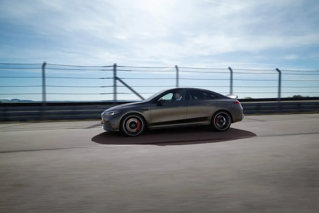 Der neue elektrische Mercedes-AMG CLA 45 4MATIC+.

Exterieur Farbe: MANUFAKTUR graphit grau magno

Interieur Polster: ARTICO/Microcut schwarz / racegelb

Energieverbrauch kombiniert: 18,7‒16,5 kWh/100 km | CO₂-Emissionen kombiniert: 0 g/km | CO₂-Klasse: A

Die Angaben sind vorl&auml;ufig. Es liegen bislang weder best&auml;tigte Werte von einer amtlich anerkannten Pr&uuml;forganisation noch eine EG-Typgenehmigung noch eine Konformit&auml;tsbescheinigung mit amtlichen Werten vor. Abweichungen zwischen den Angaben und den amtlichen Werten sind m&ouml;glich. 

The new Mercedes-AMG CLA 45 4MATIC+ electric.

Exterior color: MANUFAKTUR graphite grey magno

Interior color: ARTICO Microcut black / race yellow

Energy consumption combined: 18.7&ndash;16.5 kWh/100 km | Combined CO₂ emissions: 0 g/km | CO₂ class: A

The figures are provisional. To date, there are no confirmed figures from an officially recognised testing organisation, nor is there an EC type-approval or a certificate of conformity containing official figures. There may be discrepancies between the figures provided and the official figures.