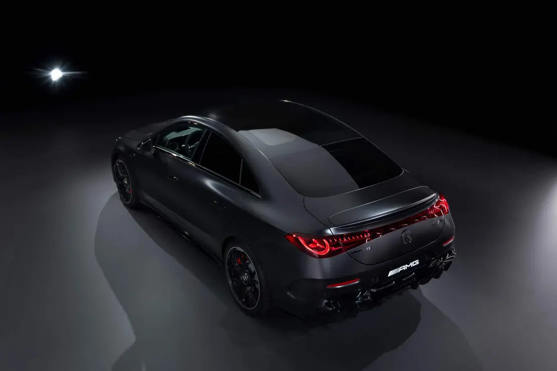 Der neue elektrische Mercedes-AMG CLA 45 4MATIC+.

Exterieur Farbe: MANUFAKTUR graphit grau magno

Interieur Polster: ARTICO/Microcut schwarz / racegelb

Energieverbrauch kombiniert: 18,7‒16,5 kWh/100 km | CO₂-Emissionen kombiniert: 0 g/km | CO₂-Klasse: A

Die Angaben sind vorl&auml;ufig. Es liegen bislang weder best&auml;tigte Werte von einer amtlich anerkannten Pr&uuml;forganisation noch eine EG-Typgenehmigung noch eine Konformit&auml;tsbescheinigung mit amtlichen Werten vor. Abweichungen zwischen den Angaben und den amtlichen Werten sind m&ouml;glich. 

The new Mercedes-AMG CLA 45 4MATIC+ electric.

Exterior color: MANUFAKTUR graphite grey magno

Interior color: ARTICO Microcut black / race yellow

Energy consumption combined: 18.7&ndash;16.5 kWh/100 km | Combined CO₂ emissions: 0 g/km | CO₂ class: A

The figures are provisional. To date, there are no confirmed figures from an officially recognised testing organisation, nor is there an EC type-approval or a certificate of conformity containing official figures. There may be discrepancies between the figures provided and the official figures.