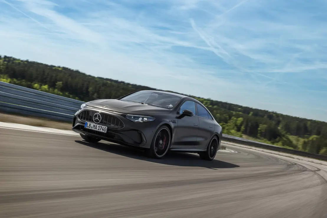 Der neue elektrische Mercedes-AMG CLA 45 4MATIC+.

Exterieur Farbe: MANUFAKTUR graphit grau magno

Interieur Polster: ARTICO/Microcut schwarz / racegelb

Energieverbrauch kombiniert: 18,7‒16,5 kWh/100 km | CO₂-Emissionen kombiniert: 0 g/km | CO₂-Klasse: A

Die Angaben sind vorl&auml;ufig. Es liegen bislang weder best&auml;tigte Werte von einer amtlich anerkannten Pr&uuml;forganisation noch eine EG-Typgenehmigung noch eine Konformit&auml;tsbescheinigung mit amtlichen Werten vor. Abweichungen zwischen den Angaben und den amtlichen Werten sind m&ouml;glich. 

The new Mercedes-AMG CLA 45 4MATIC+ electric.

Exterior color: MANUFAKTUR graphite grey magno

Interior color: ARTICO Microcut black / race yellow

Energy consumption combined: 18.7&ndash;16.5 kWh/100 km | Combined CO₂ emissions: 0 g/km | CO₂ class: A

The figures are provisional. To date, there are no confirmed figures from an officially recognised testing organisation, nor is there an EC type-approval or a certificate of conformity containing official figures. There may be discrepancies between the figures provided and the official figures.