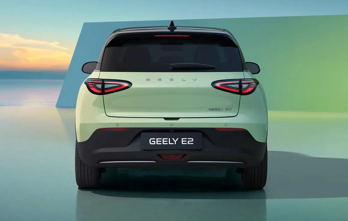 Geely E2_exterior_3