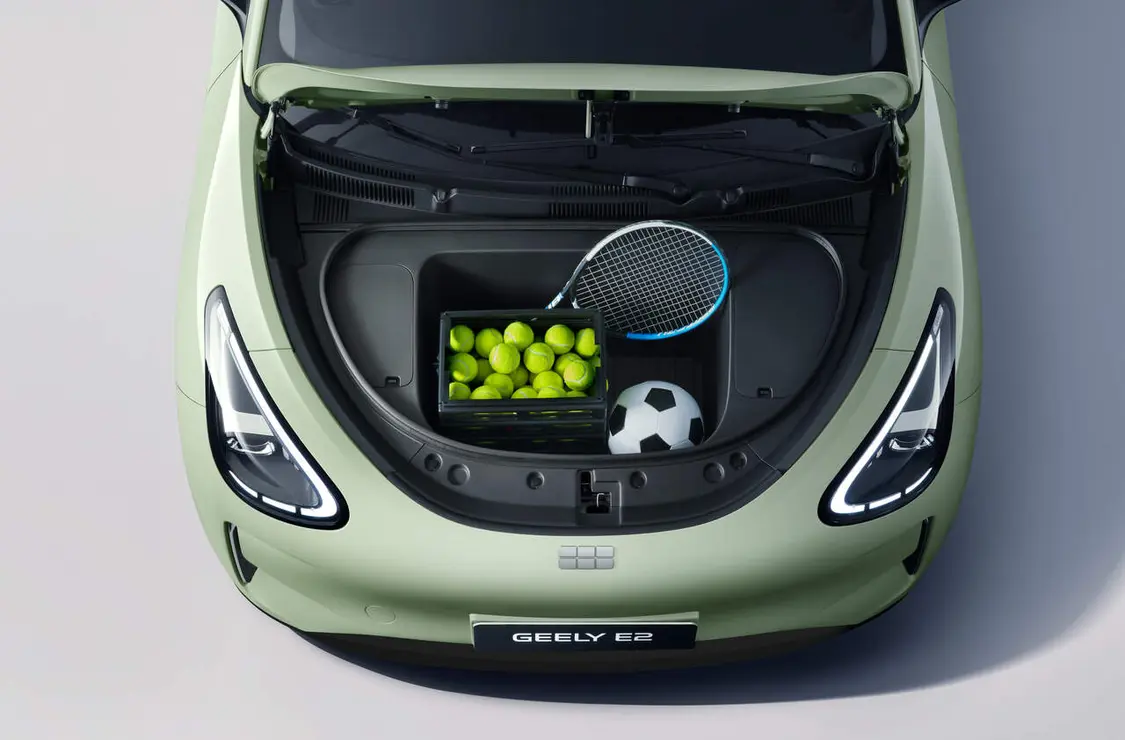Geely E2_interior_4