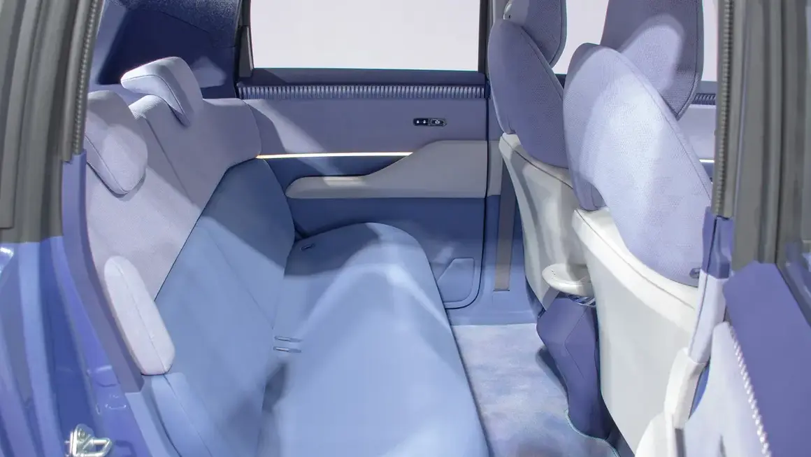 Suzuki-vision-e-sky-plazas-traseras