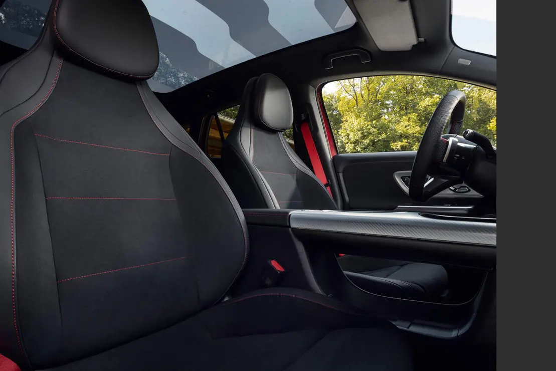 Der neue elektrische Mercedes-Benz GLA.

Exterieur: MANUFAKTUR Patagonienrot Metallic

Interieur: ARTICO man-made leather/MICROCUT microfibre black 

The all-new Mercedes-Benz GLA electric.

Exterior: MANUFAKTUR patagonia red metallic

Interior: ARTICO man-made leather/MICROCUT microfibre black