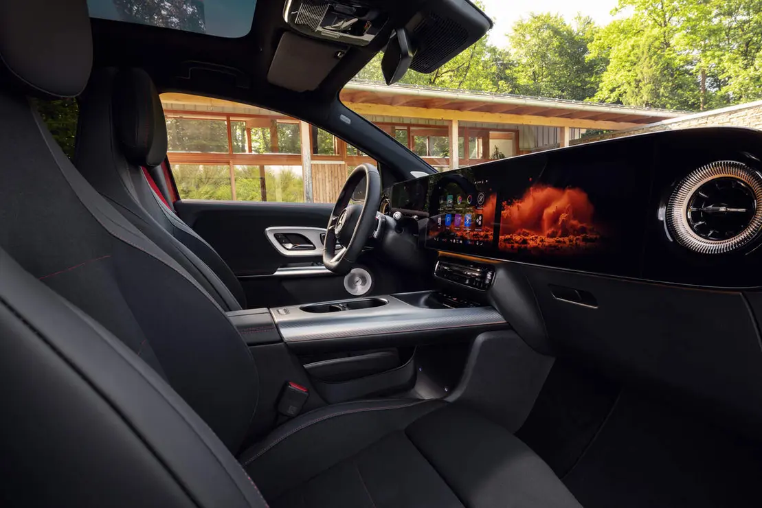 Der neue elektrische Mercedes-Benz GLA.

Exterieur: MANUFAKTUR Patagonienrot Metallic

Interieur: ARTICO man-made leather/MICROCUT microfibre black 

The all-new Mercedes-Benz GLA electric.

Exterior: MANUFAKTUR patagonia red metallic

Interior: ARTICO man-made leather/MICROCUT microfibre black