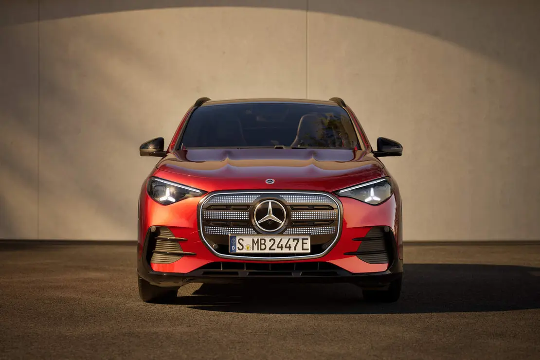 Der neue elektrische Mercedes-Benz GLA.

Exterieur: MANUFAKTUR Patagonienrot Metallic

Interieur: ARTICO man-made leather/MICROCUT microfibre black 

The all-new Mercedes-Benz GLA electric.

Exterior: MANUFAKTUR patagonia red metallic

Interior: ARTICO man-made leather/MICROCUT microfibre black