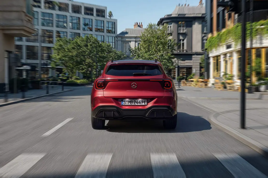 Der neue elektrische Mercedes-Benz GLA.

Exterieur: MANUFAKTUR Patagonienrot Metallic

Interieur: ARTICO man-made leather/MICROCUT microfibre black 

The all-new Mercedes-Benz GLA electric.

Exterior: MANUFAKTUR patagonia red metallic

Interior: ARTICO man-made leather/MICROCUT microfibre black