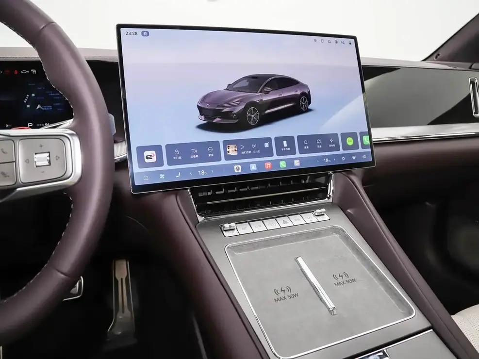 BYD-Denza-Z9S-interior-infotainment