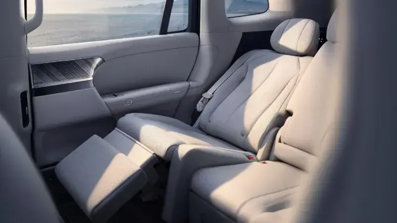 xpeng_g9l_interior-1-800x450