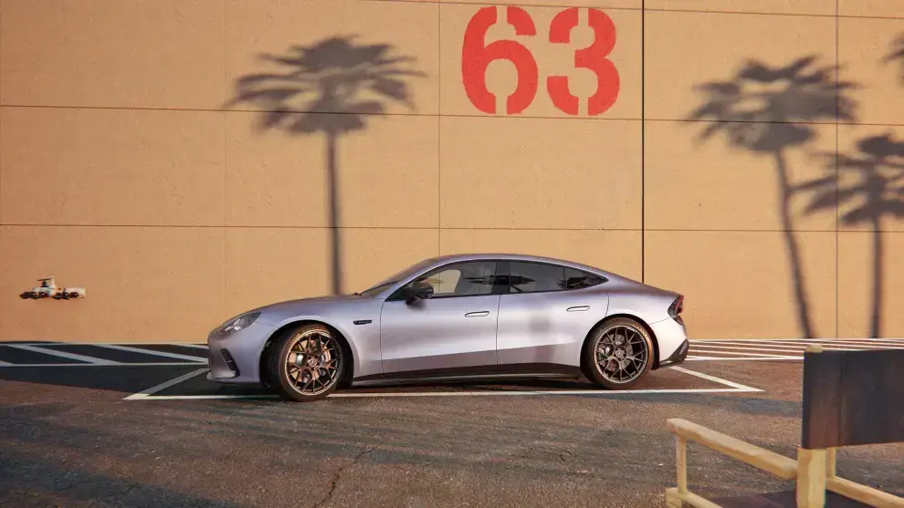 Mercedes-AMG GT 53 Coup&eacute; - Vista lateral