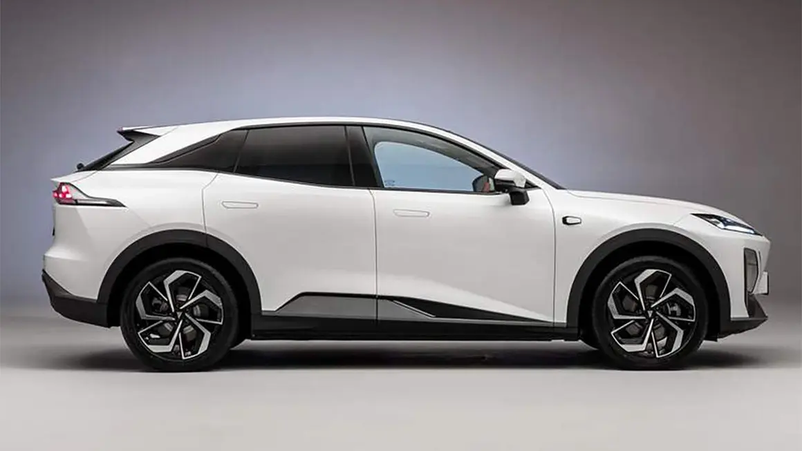 Vista lateral del Changan Deepal S07