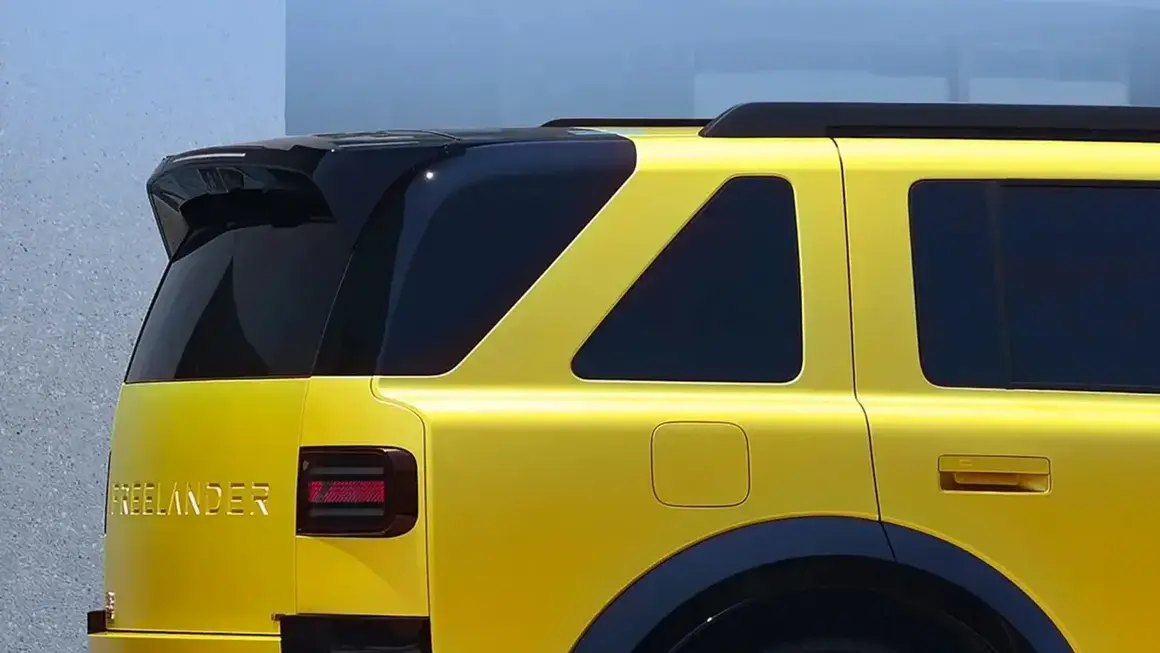 Freelander 8 - Detalle parte trasera