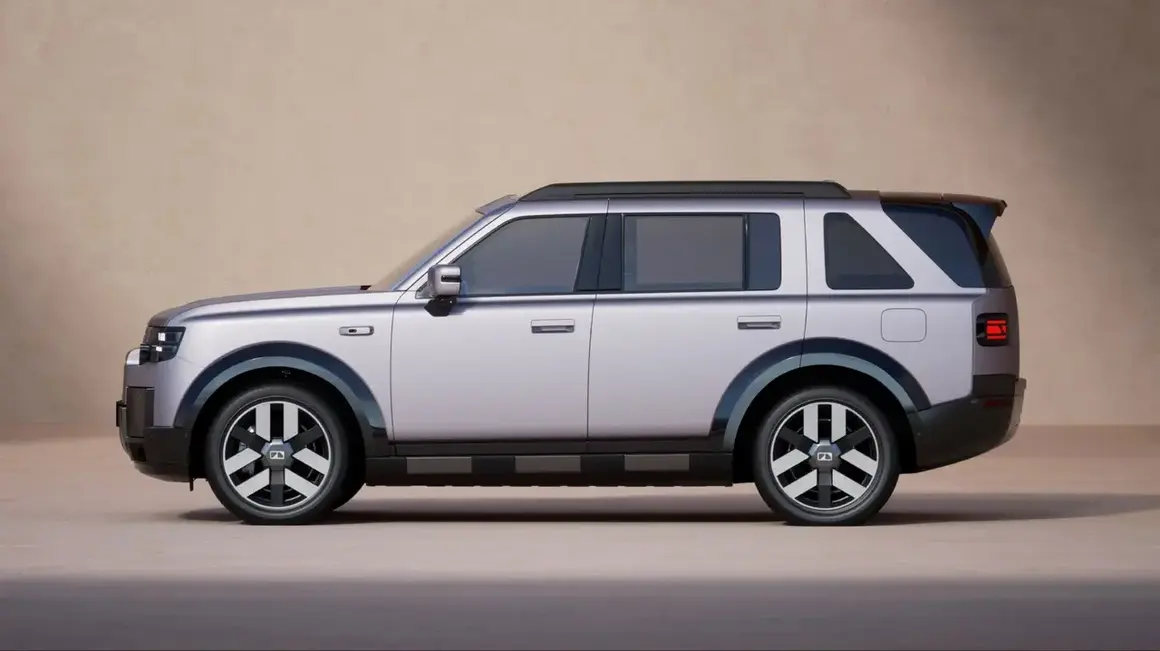 Freelander 8 - vista lateral