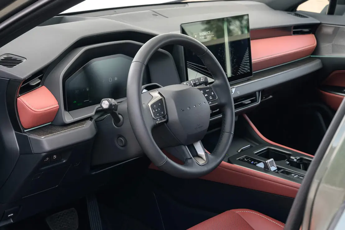 Lexus NX 2027 - Detalle interior