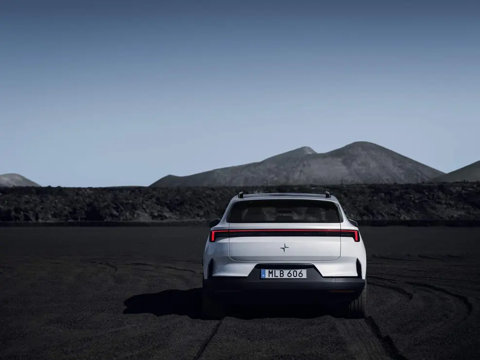Polestar 4 SUV - Foto de la vista trasera
