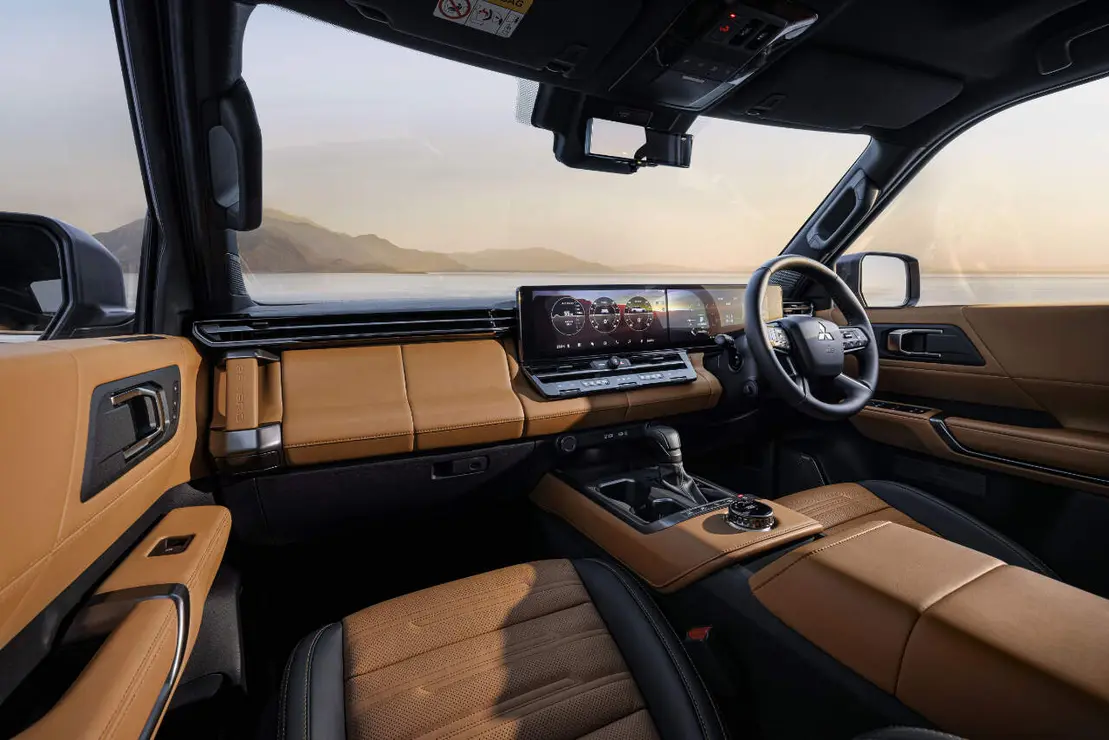 Mitsubishi Pajero (Montero) - Foto del interior