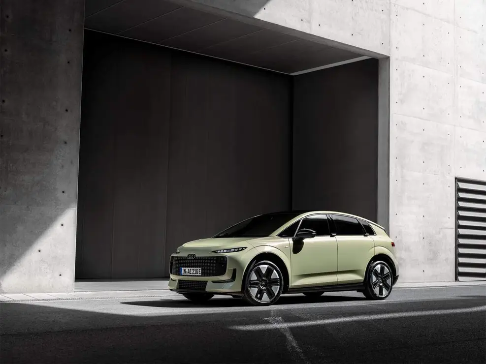 Audi A2 e-Tron de color pistacho verde