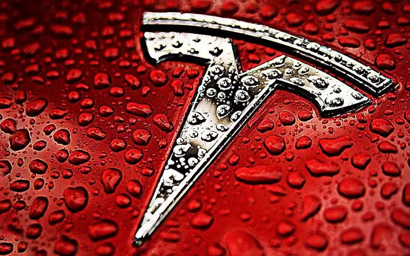 Logo de Tesla