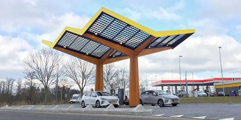 Fastned, nueva estaci&oacute;n de carga de veh&iacute;culos el&eacute;ctricos