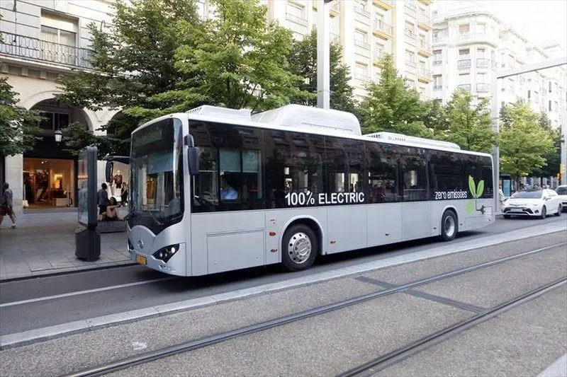 Autob&uacute;s el&eacute;ctrico en Zaragoza