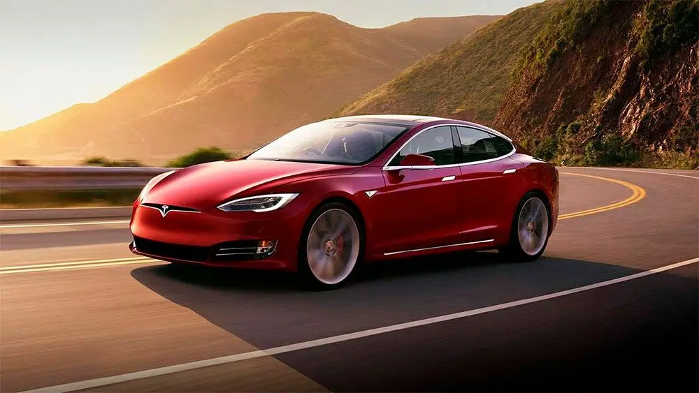 Imagen del Tesla Model S, el coche el&eacute;ctrico con m&aacute;s autonom&iacute;a