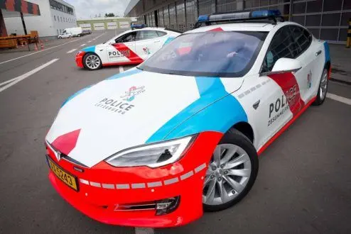 tesla-police-luxembourg03