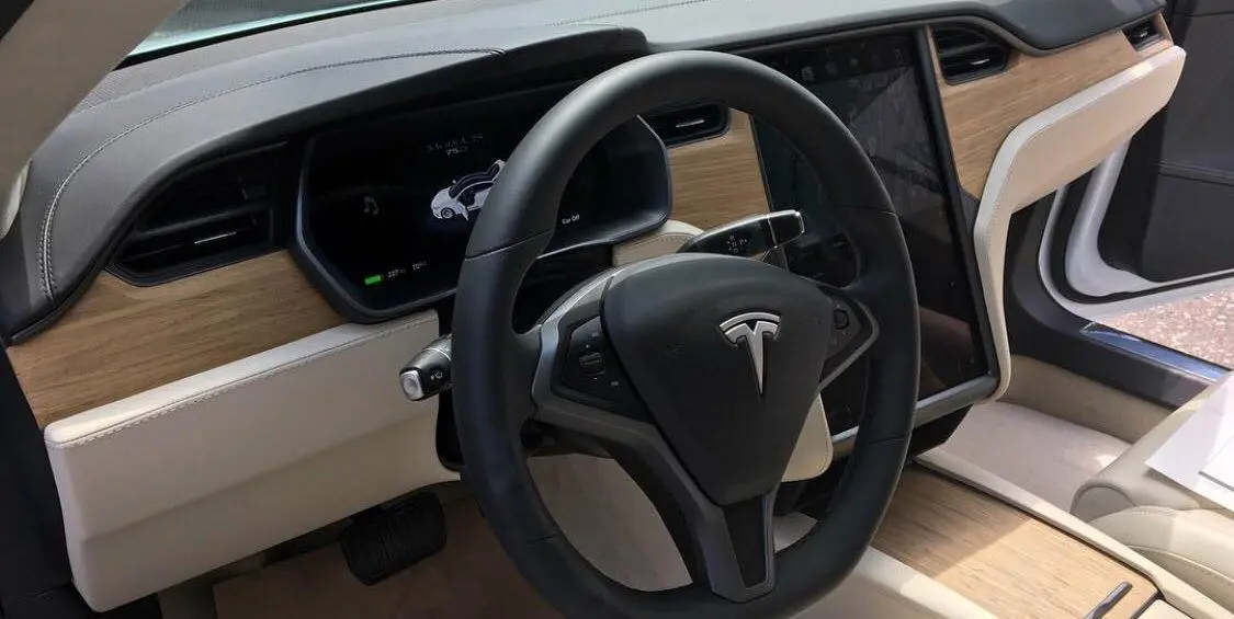 Nuevo-Interior-ModelS-X01