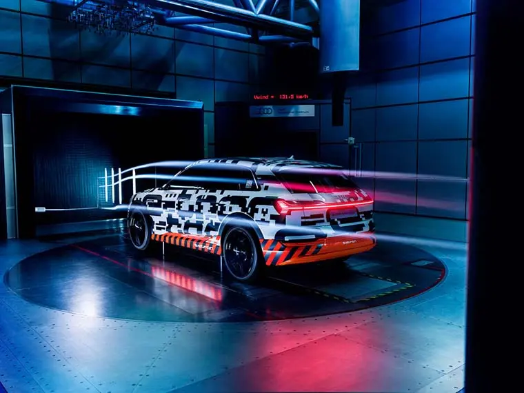 Centrol-Tunel-Viento-Audi_E-tron_quattro02