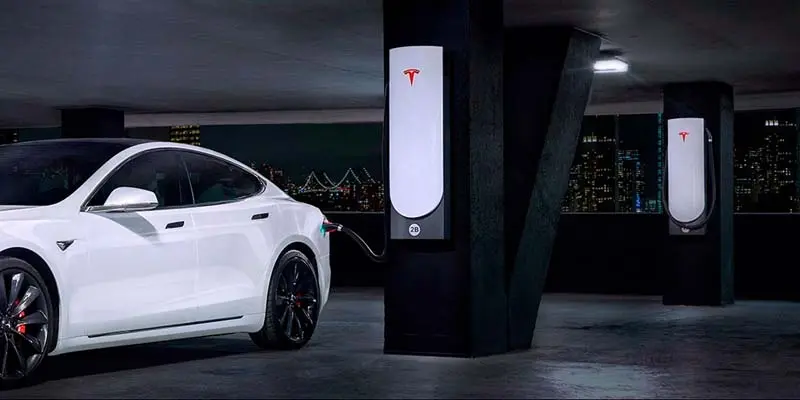Tesla-urban-supercharger
