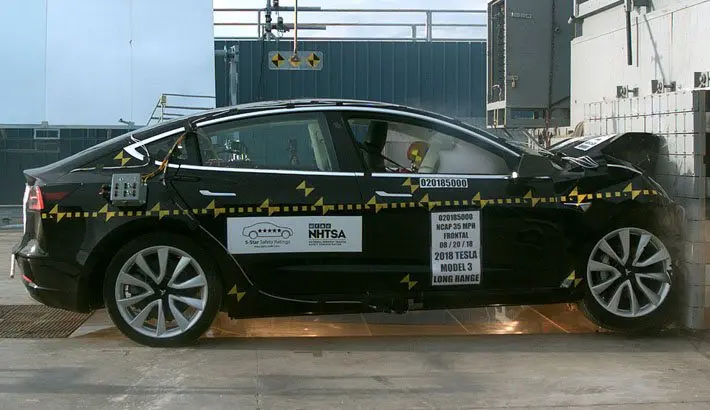 Tesla-model3-pruebas-NTHSA