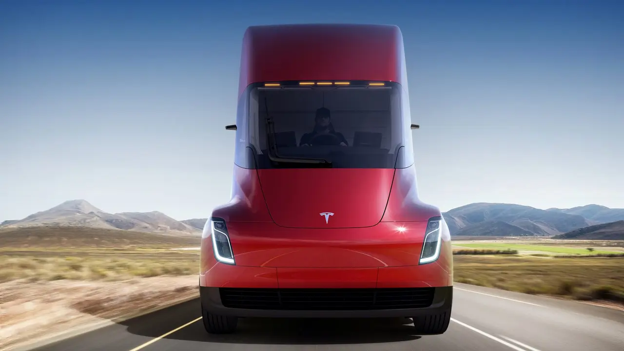 Foto de un Tesla Semi de color rojo