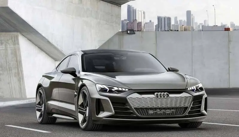 Audi-GT_e-tron-Concept_gris-frontal01