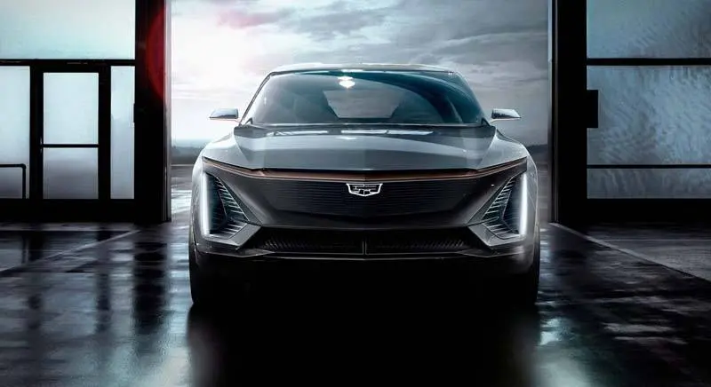 Cadillac-EV_primer-electrico_frontal