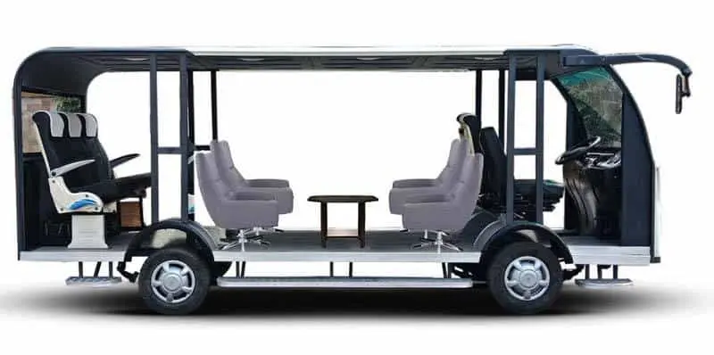 Autob&uacute;s el&eacute;ctrico, solar y aut&oacute;nomo creado por estudiantes de la universidad LPU de la India