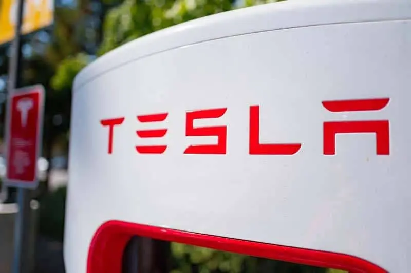 tesla-supercharger