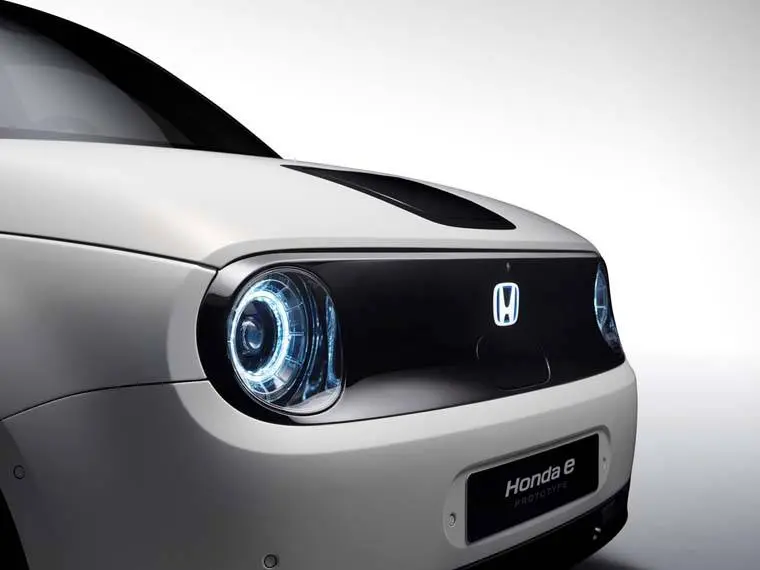 Honda-e_Prototype-concept-produccion-Salon-Ginebra-2019_frontal-lateral