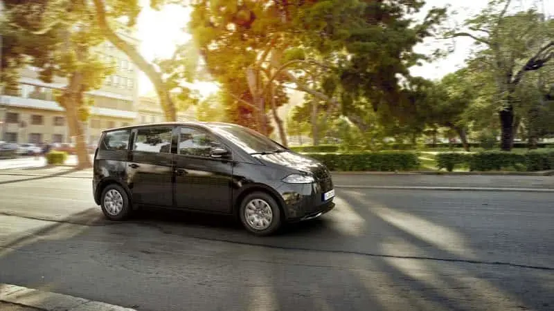 Sono-Motors-Sion-coche-electrico-solar-presentada-version-producci&oacute;n