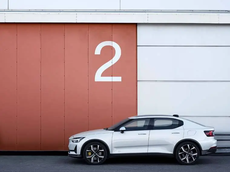 Volvo-Polestar-2_lateral