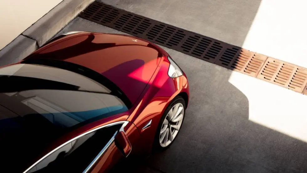 Tesla Model 3 visto desde arriba