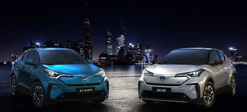 Toyota C-HR e IZOA presentado con anterioridad y destinados al mercado chino