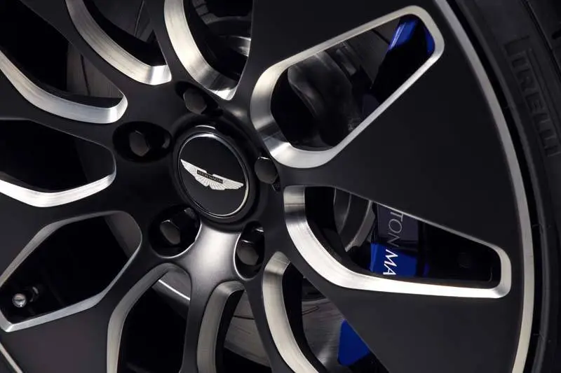 aston-martin-rapid-e_llantas-aluminio