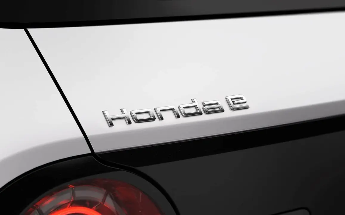Honda e - primer el&eacute;ctrico abre las reservas