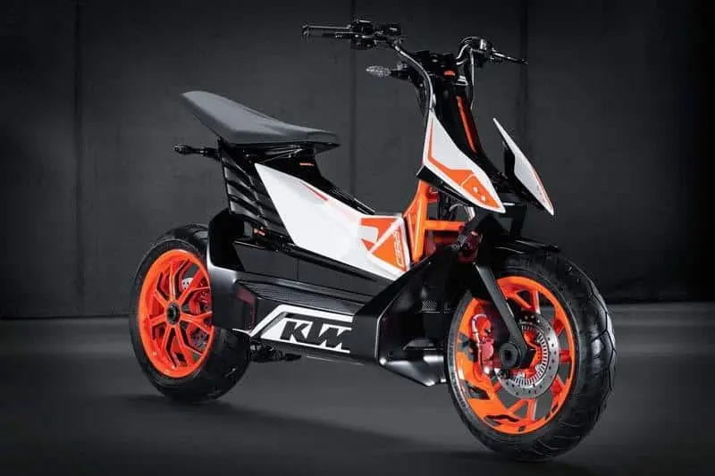 Prototipo KTM e-Speed presentado en el Sal&oacute;n de Tokio de 2013