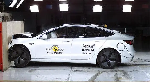 tesla-model3-pruebas-euro-ncap_prueba-frontal2