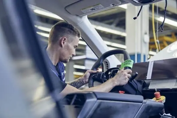 BMW-iNEXT-nuevas-imagenes-produccion-volante