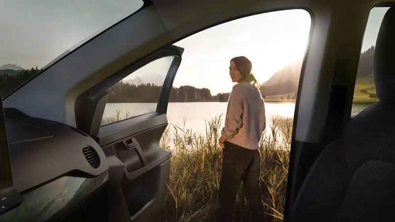 sono-motors-sion-interior-lake-view
